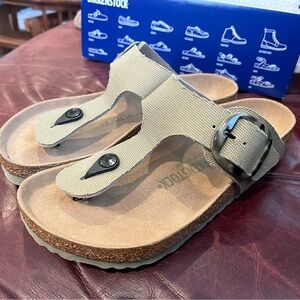 NWT Gizeh Vegan Big Buckle Birkenstocks in Olive Green
